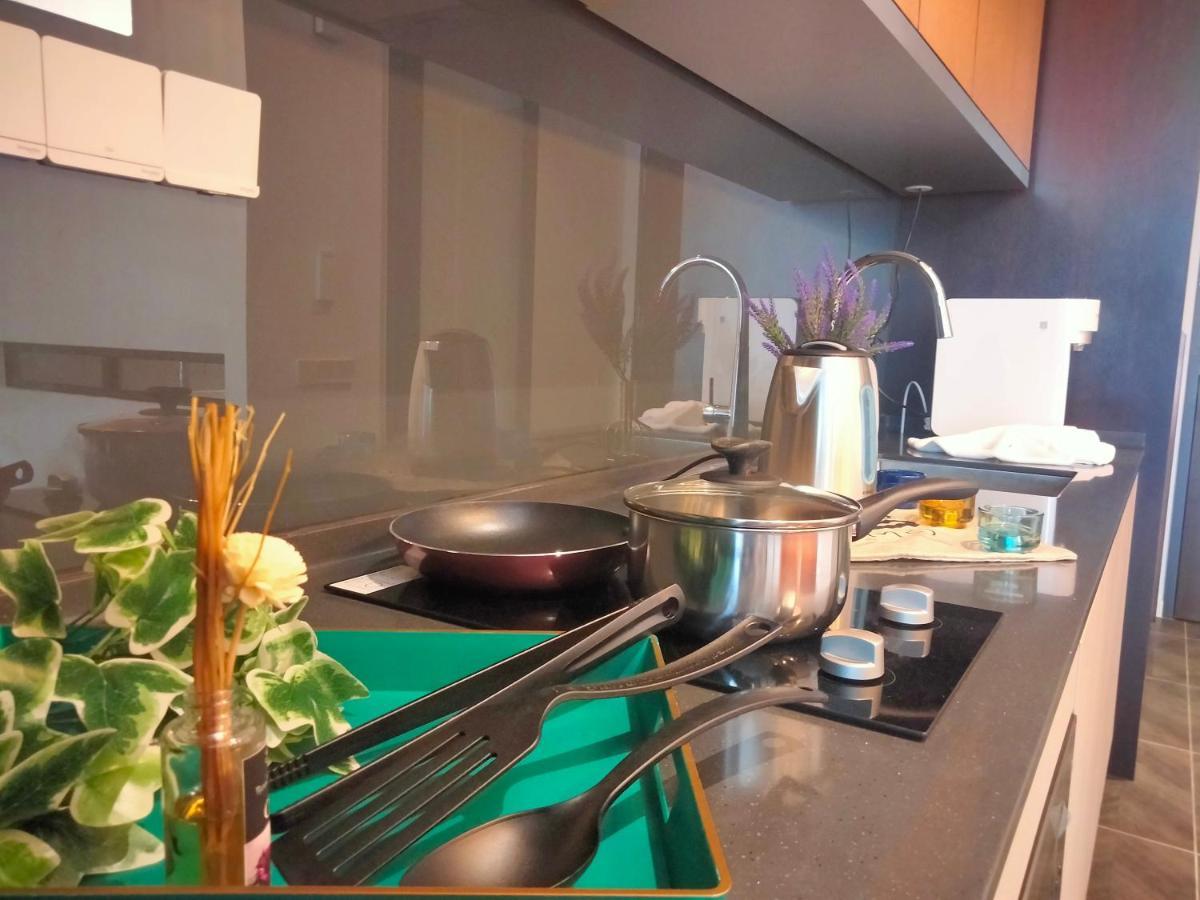 Scarletz Suites Klcc I Homebrickz Κουάλα Λουμπούρ Εξωτερικό φωτογραφία